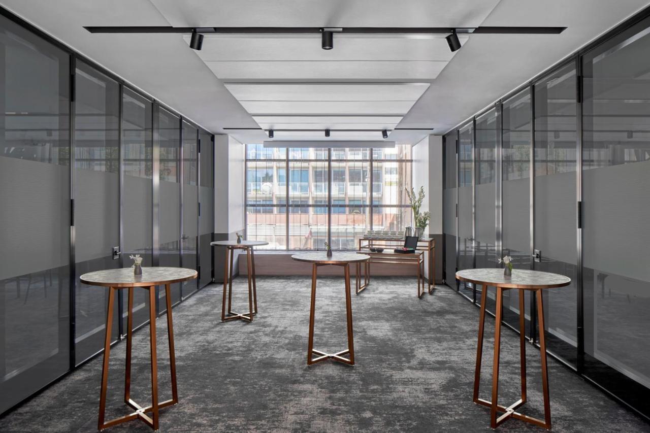 Hotel Courtyard By Marriott Melbourne Flagstaff Gardens Exterior foto