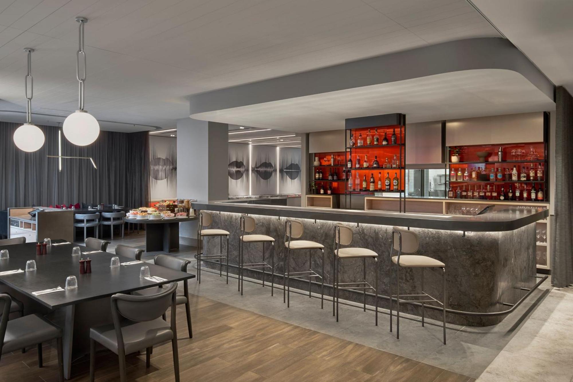 Hotel Courtyard By Marriott Melbourne Flagstaff Gardens Exterior foto