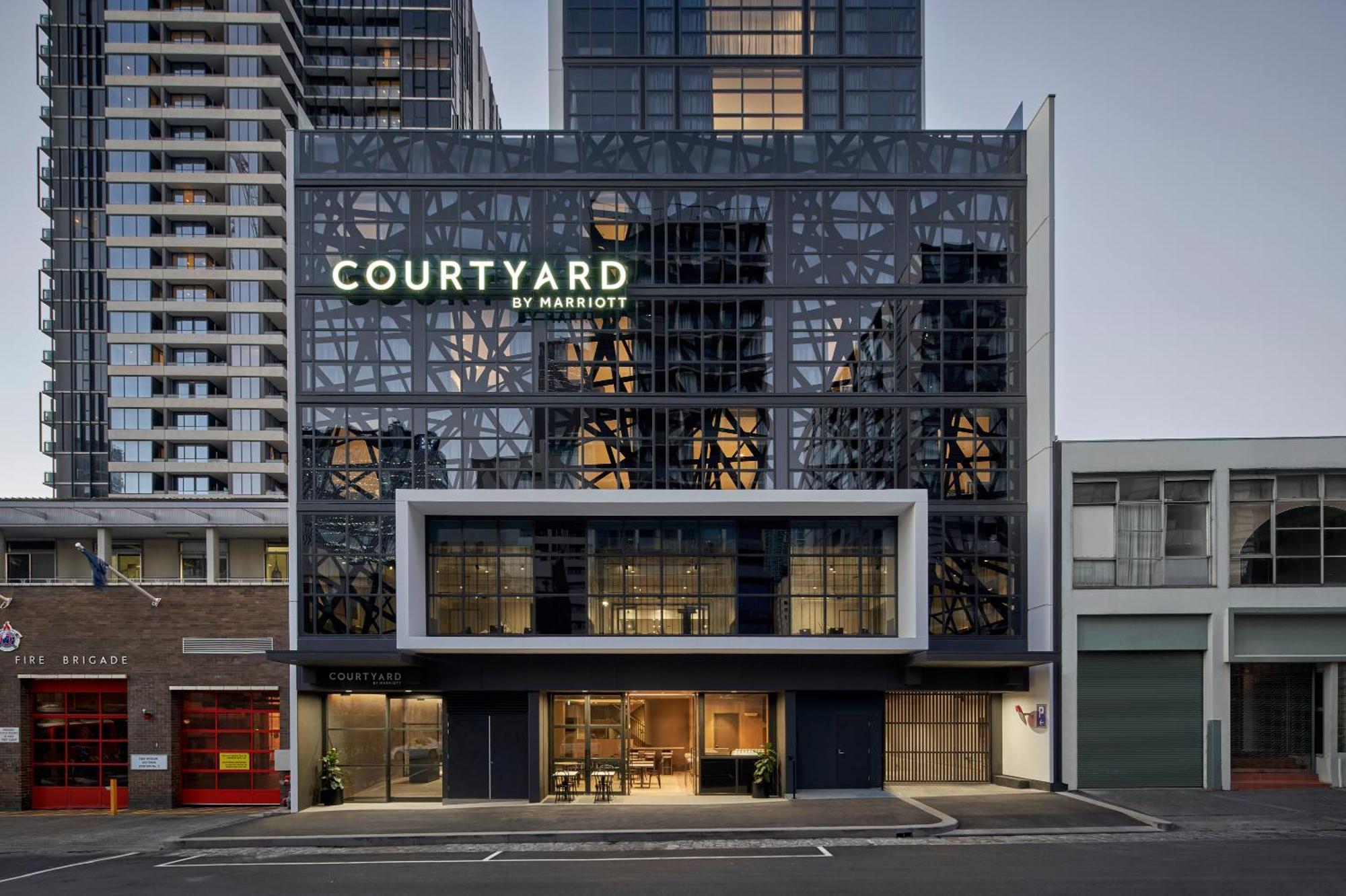 Hotel Courtyard By Marriott Melbourne Flagstaff Gardens Exterior foto